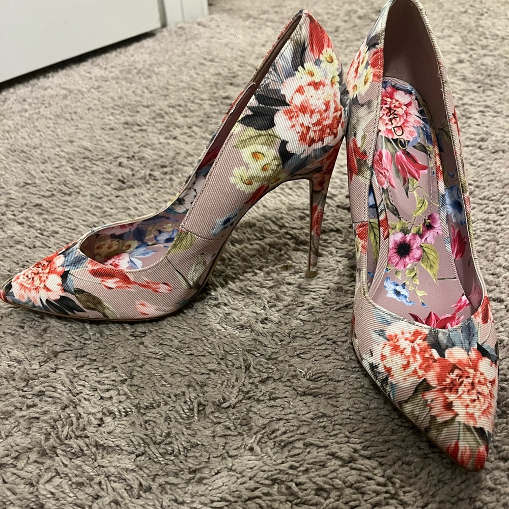 Aldo Floral Pumps